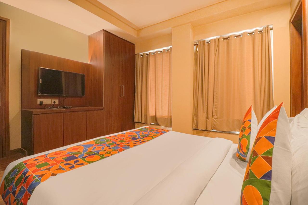 Fabhotel Prime Shanit Delhi  Exterior photo