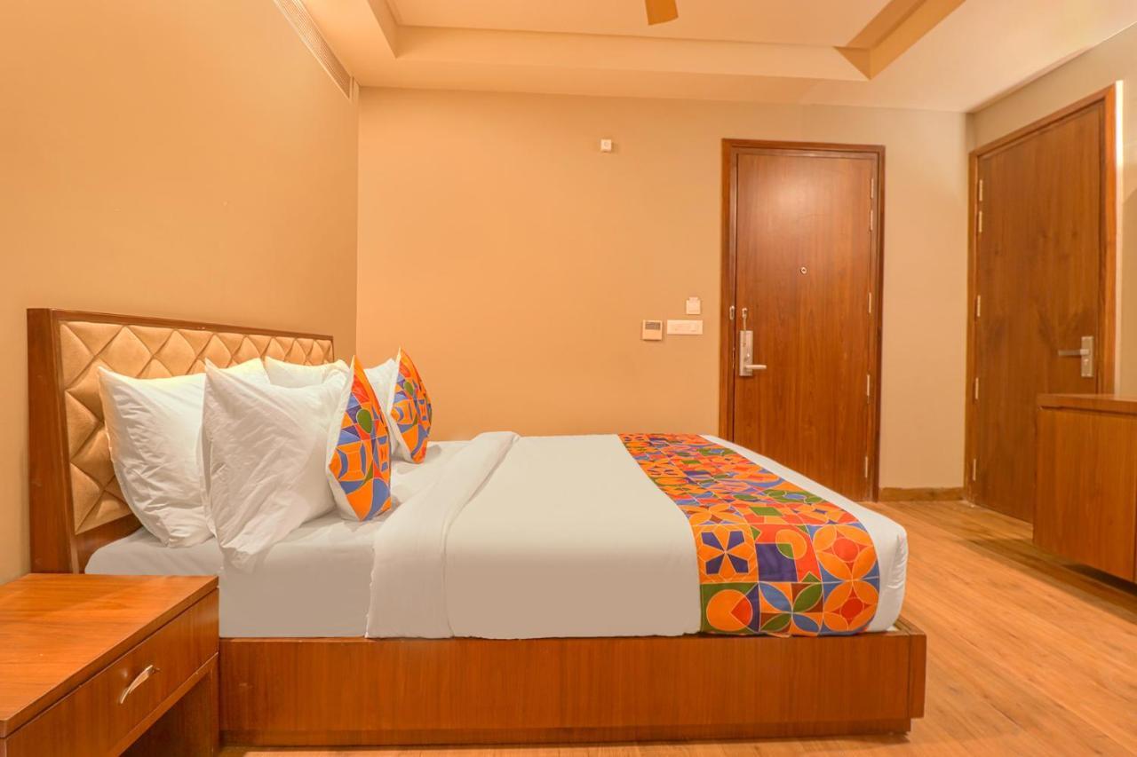Fabhotel Prime Shanit Delhi  Exterior photo